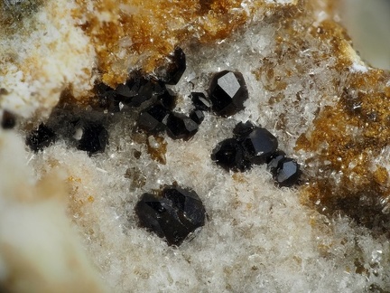 Andradite - Lapanouse de Sévérac - Aveyron
