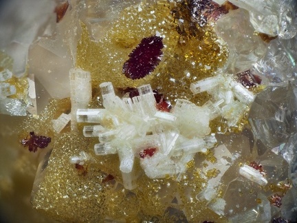 Mimetite Carminite - Les Montmins - Echassières - Allier