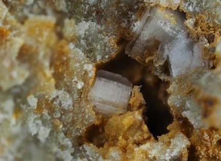 Barite - Les Montmins - Echassières - Allier
