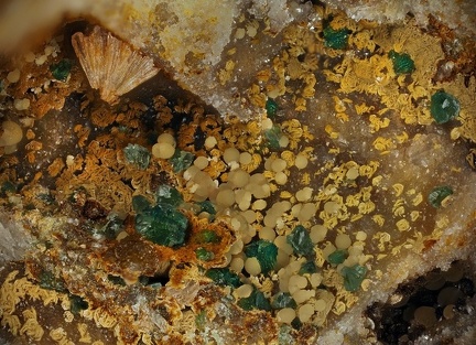 Chalcosiderite Kidwellite Plumbogummite Strengite  - Les Montmins - Echassières - Allier