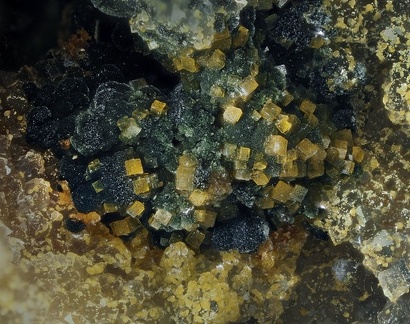 Dufrenite Pharmacosiderite  - Les Montmins - Echassières - Allier