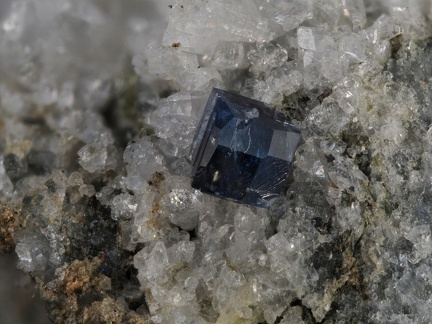 Anatase  Albite - Col du Tourmalet - Bareges - Hautes-Pyrénées