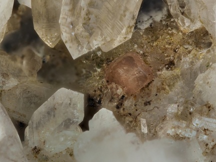 Monazite-(Ce) Quartz - Col du Tourmalet - Bareges - Hautes-Pyrénées