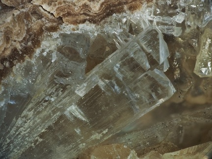 Natrolite - Puy de La Piquette - Veyre-Monton - Puy de Dôme