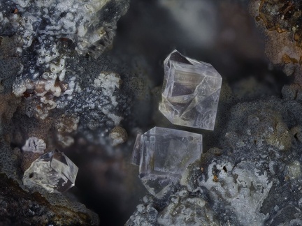 Chabazite-Ca - Grange de Ganilh - Laveissière - Cantal