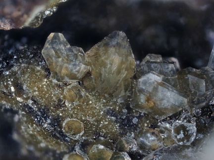Phillipsite  Chabazite-Ca  - Chambeuil - Laveissière - Cantal 