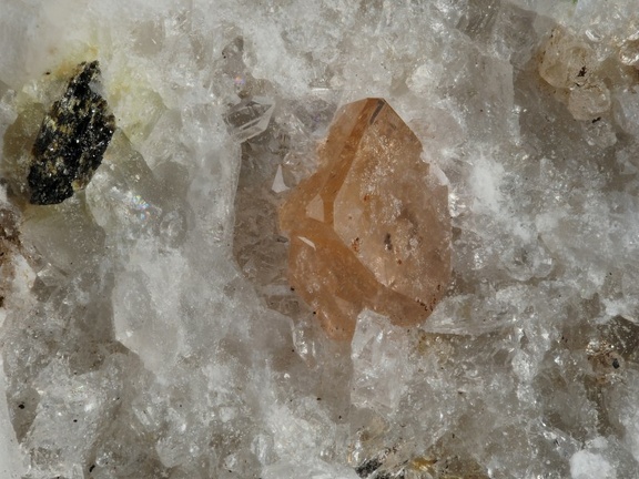 Monazite-(Ce) -  Madone de Fenestre - St-Martin-Vesubie - Alpes Maritimes
