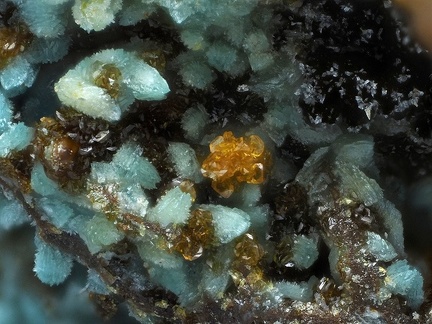 Jarosite Chalcosiderite - Mine de l'Eperon - Beauvoir - Echassières - Allier  
