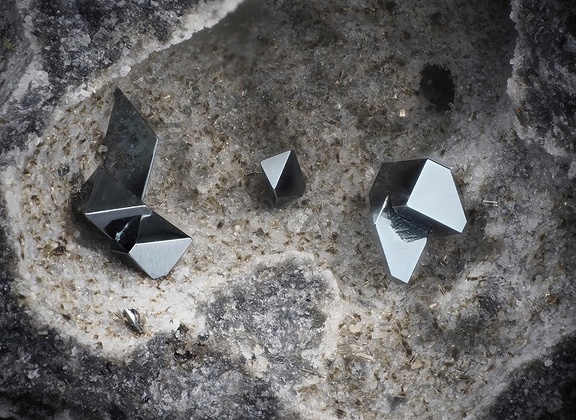 Hématite - Carrière des Châtelaunoux - Mazaye - Puy de Dôme