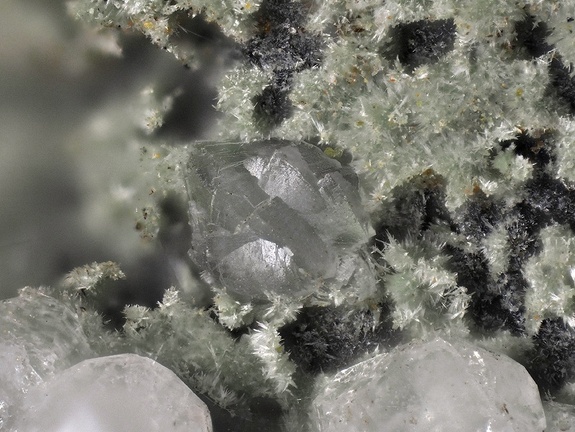 Prehnite Analcime Pumpellyite - Anciens Thermes - Cilaos- La Réunion