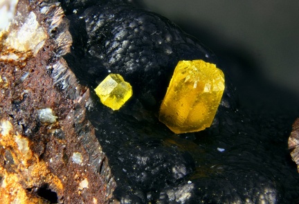 Mimetite - Bluttenberg - Ste Marie-aux-Mines - Haut-Rhin