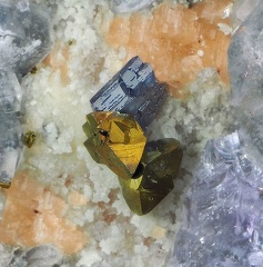 Marcasite  Anatase - Les Gottes (Carrière) - St Julien Molin-Molette - Loire