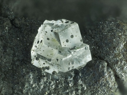 n° 107054 - Chabazite-Ca - Chaud Abri -  Rochesauve - Ardèche 