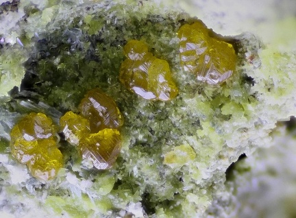 Andradite - Vallée de la  Papenoo - Tahiti - Polynésie française