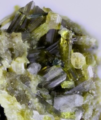 Epidote Calcite - Col d'Amoss - Puébo - Province Nord - Nouvelle-Calédonie