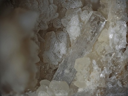  Natrolite Calcite - Puy de La Piquette - Veyre-Monton - Puy de Dôme