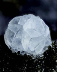 Chabazite (var. phacolite) - Vallée de la Papenoo - Tahiti - Polynésie française