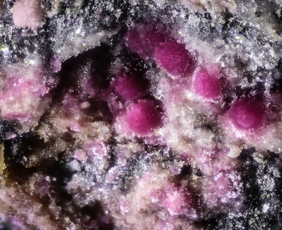  Erythrite  - les Challanches (mine) - Allemont - Isère
