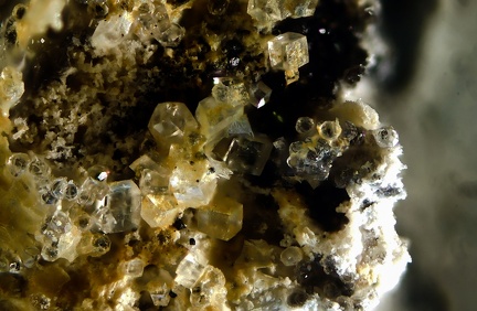 Halite Mélanophlogite - Mine des Rois - Dallet - Puy-de-Dôme