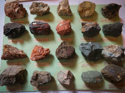 Ancienne collection de minéraux (fin XIX ième)
