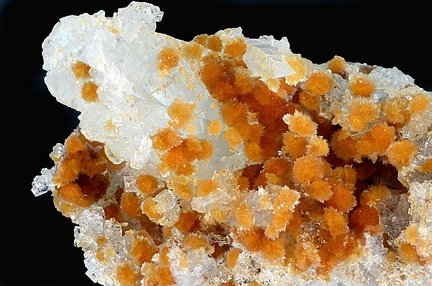 Scholzite Fluorite Calcite - Carrière de Birrity - Arbouet-Sussaute - Pyrénées-Atlantiques