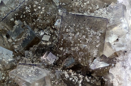 Fluorite - Carrière de Birrity - Arbouet-Sussaute - Pyrénées-Atlantiques
