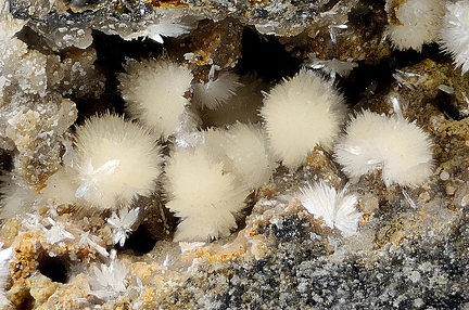 Scholzite Smithsonite - Carrière de Birrity - Arbouet-Sussaute - Pyrénées-Atlantiques