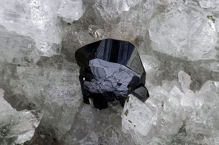  Crichtonite Albite - Le Menard - Massif de la Lauzière - Savoie