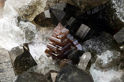 Anatase Albite Quartz - Le Menard - Massif de la Lauzière - Savoie