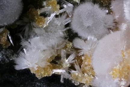  Thomsonite - Vallée de la Papenoo - Tahiti - Polynésie française