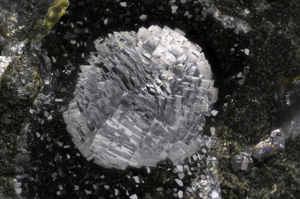  Thomsonite - Vallée de la Papenoo - Tahiti - Polynésie française