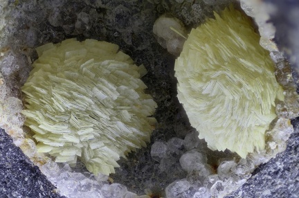 Thomsonite - Vallée de la Papenoo - Tahiti - Polynésie française