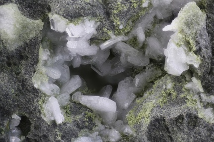 Albite - Vallée de la Papenoo - Tahiti - Polynésie française