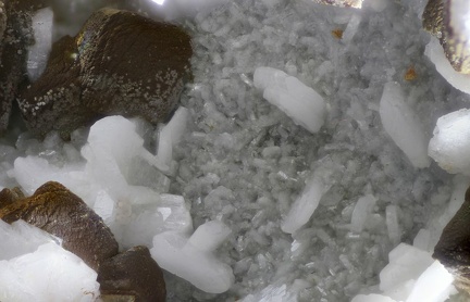 Albite Siderite - Vallée de la Papenoo - Tahiti - Polynésie française