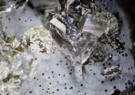 n°115077 - Chabazite-Ca - Grange de Ganilh - Laveissière - Cantal