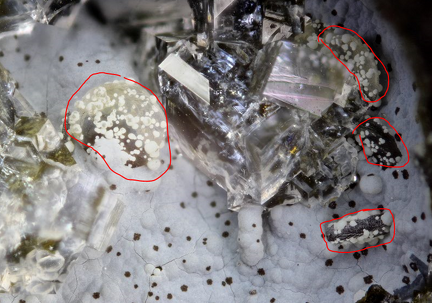 n°115077 bis - Offretite  Chabazite-Ca - Grange de Ganilh - Laveissière - Cantal