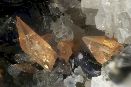 Titanite - Puy d'Augoules - Menet - Cantal