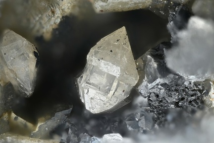 Cérusite - Carrière du Rivet - Montredon-Labessonié - Tarn