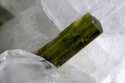Epidote - Vallon de Clausis - Molines-en-Queyras - Briançon - Hautes-Alpes 