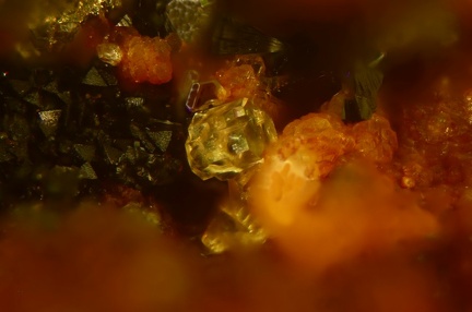 n°111149 - Fluorapatite Cronstedtite Sidérite - Malabau  - Salsigne - Aude