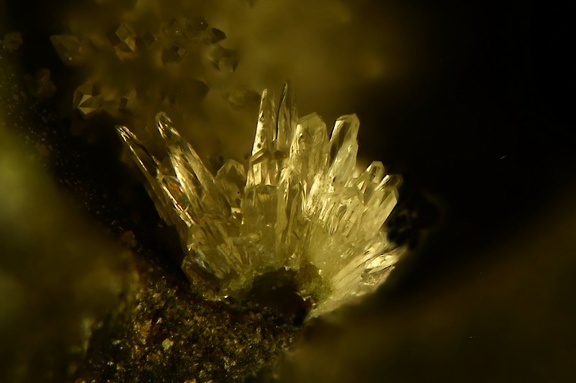 n°197056 - calcite - Bras de Cilaos - Cirque de Cilaos - La Réunion