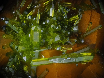 Pyromorphite - Mine du Rossignol - chaillac - Indre