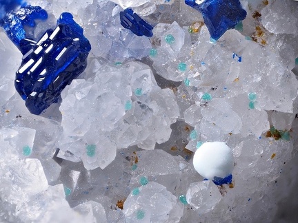 Hydrozincite Azurite Adamite - Le Tistoulet - Padern - Aude 