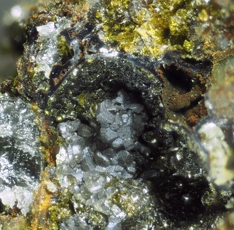 n°103198 - Acanthite - Les Montmins (Mine) - Echassières - Allier