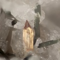 n°115064-1 - Titanite-Aegyrine - Puy d'Augoules(carrière) - Menet - Cantal