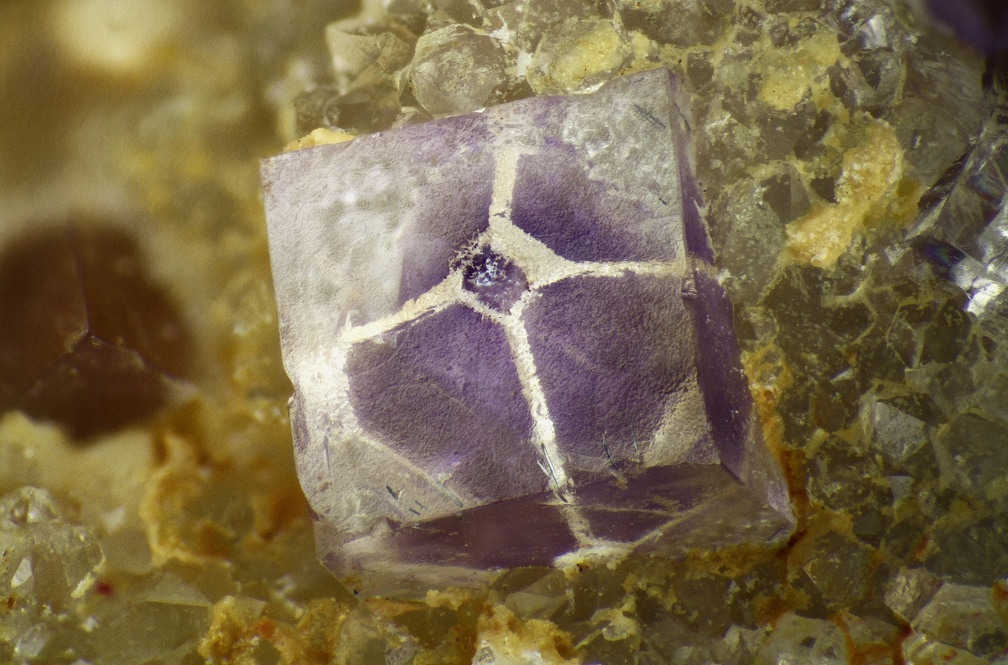 n°143127 Fluorite, Var. fantôme, Quartz - Marsanges (Mines) - Langeac - Haute-Loire