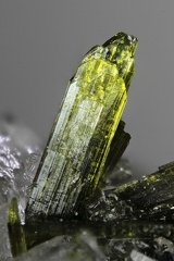 n°105036 - Epidote Albite - Le Pel Vert - Saint Véran - Hautes-Alpes