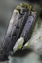 n°138195 Bis - Epidote Byssolite - Combe de la Selle - Saint Christophe en Oisans - Isère