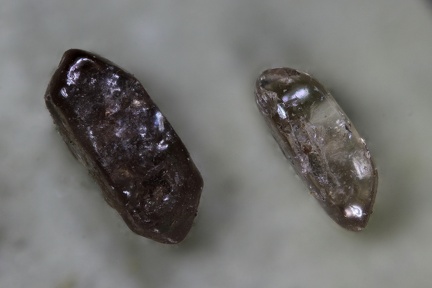 n°143154 - Zircon - Ruisseau "La Gouise" - Beaune-sur-Arzon - Haute-Loire