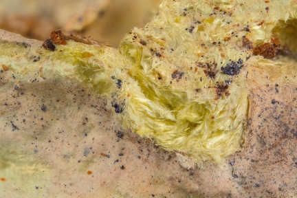 n°170009 - Ferrimolybdite, Molybdenite - Château-Lambert (Mine), Chateau-Lambert, Haute-Saône